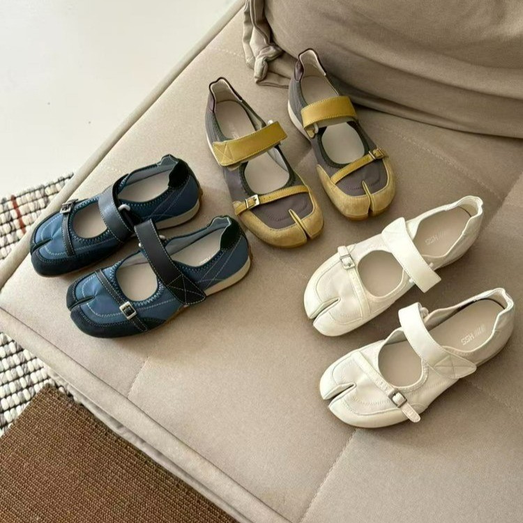 Mary Jane Shoes - Women Split Toe Mary Jane Shoes