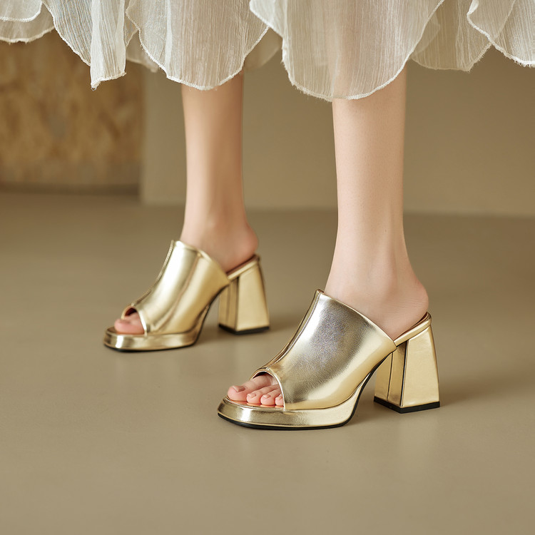 In The Summer of 2026, The New - Square Toe Mule 评论和价格